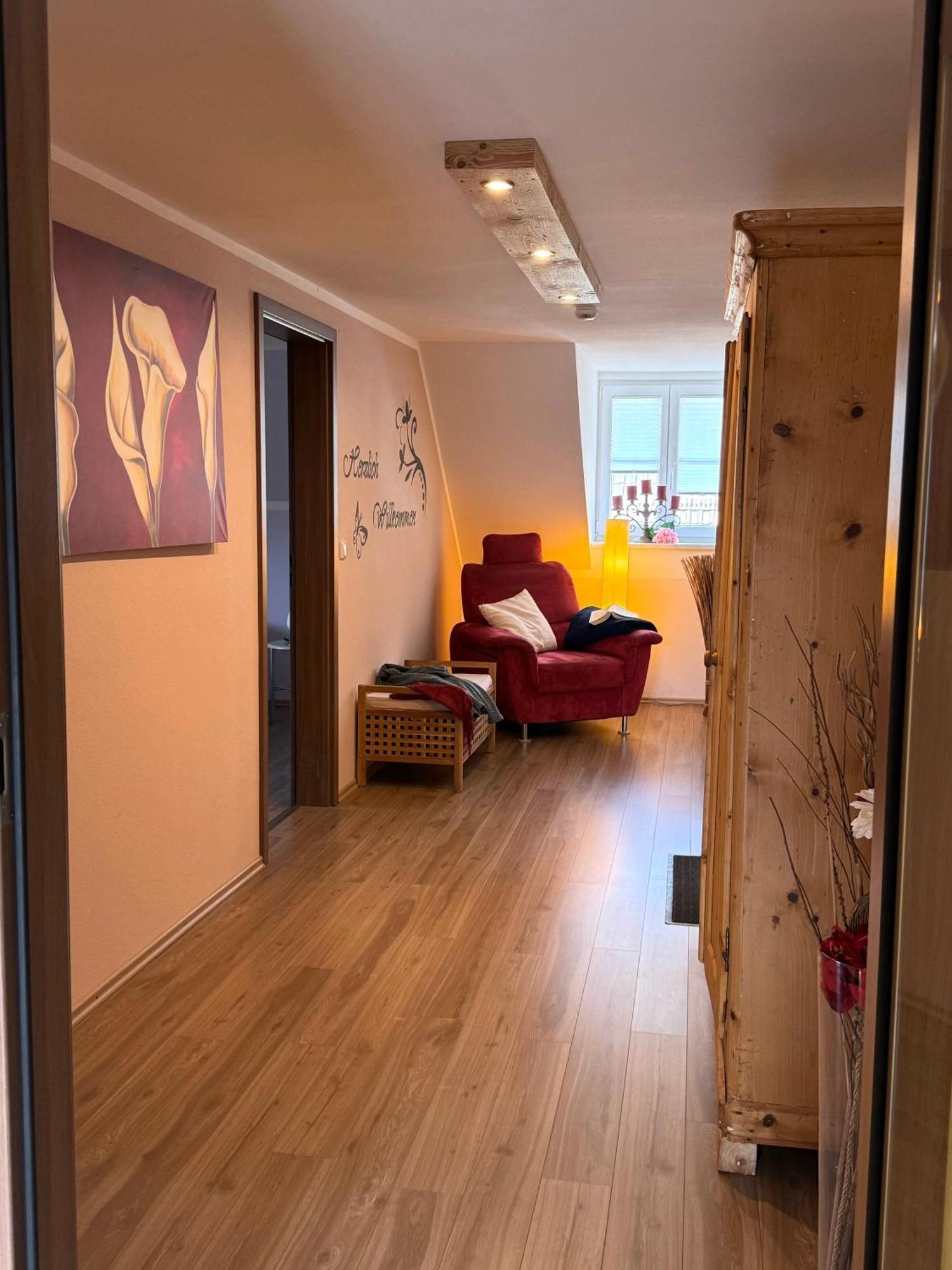 Apartment Roiser *