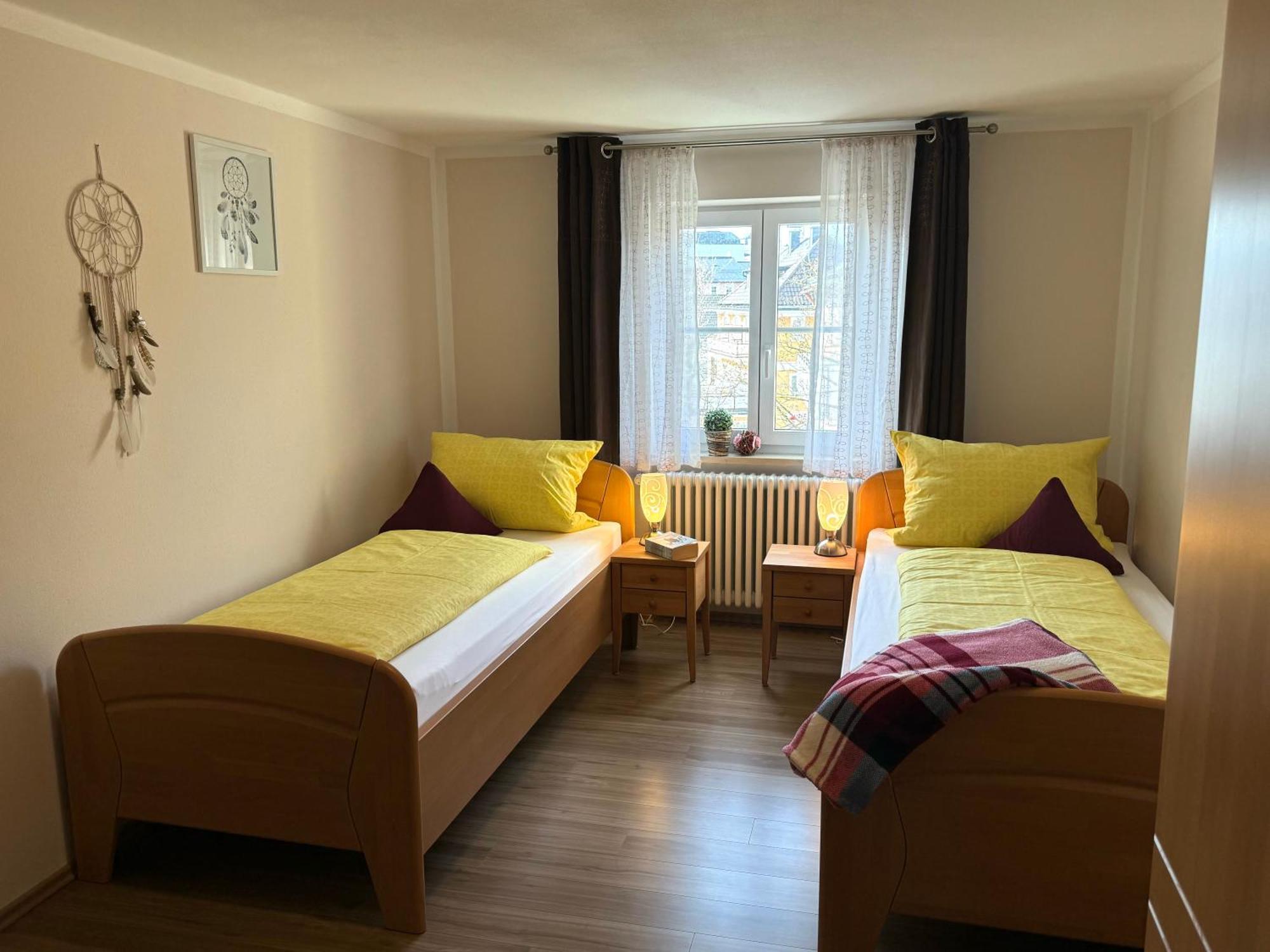 Apartment Roiser *